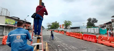Avanza reparación de red semafórica en la ciudad