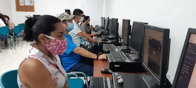 Víctimas del conflicto armado recibirán formación como auxiliares administrativos