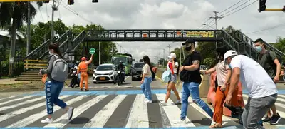 Solución mixta para el peatón, alternativa en la vía Cali – Jamundí