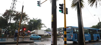 En servicio semáforos de la calle 70 con carrera 1D, norte de Cali