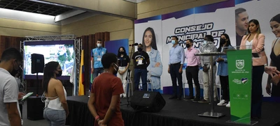 Se cumplió tercer diálogo juvenil
