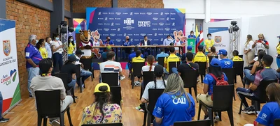 Clausura de los I Juegos Panamericanos, en el velódromo