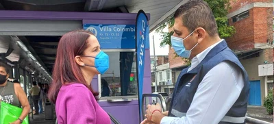 Corredor del MIO de la carrera 15 se pinta de violeta