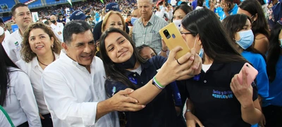 Un juramento de esperanza y compromiso con la educación
