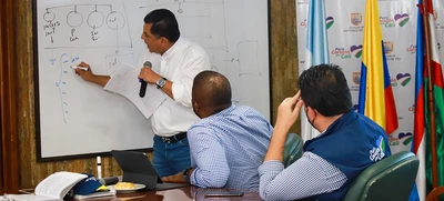 “Sin oferta cultural, no pueden abrir hasta las 5:00 a.m.”: Jorge Iván Ospina