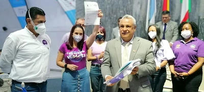 “Queremos tener una sociedad que cuide a la mujer”: alcalde Ospina