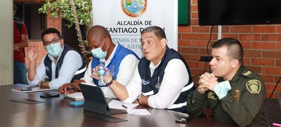 Alcaldía se reunió con líderes y vecinos de la comuna 22