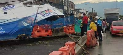 Valla publicitaria caída por fuerte aguacero en Cali cuenta con registro reglamentario vigente