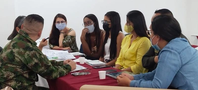 Compromiso interinstitucional para atención a hogares de población desplazada