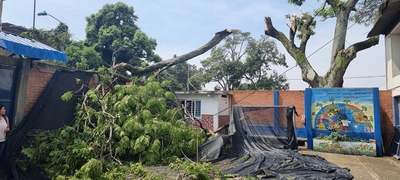 Educación atiende afectaciones ocasionadas por fuertes lluvias en planteles escolares