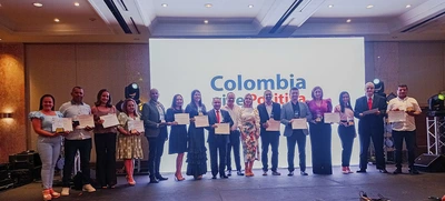 Alcaldía recibió el galardón más alto de Colombia Vive Positiva por su liderazgo regional en prevención