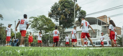 Alcaldía de Cali le cambió la cara a cancha sintética del 7 de Agosto