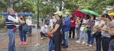 En un recorrido turístico los caleños disfrutan la historia de Cali