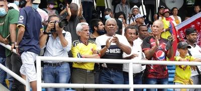 De nuevo como un equipo; así despidieron a Rincón sus ex compañeros de futbol
