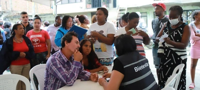 La Alcaldía de Cali continua en dialogo con la comuna 13 para su reubicación