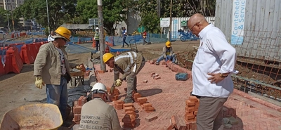 Intensifican obras de espacio público en el Parque Central río Cali