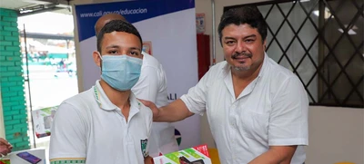 Entregados dispositivos electrónicos para uso educativo