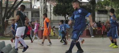 Los semilleros caleños del fútbol sala que se incentivan por medio del reciclaje