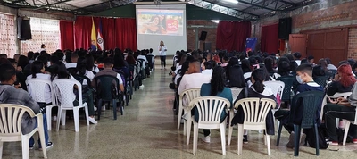 Más de 1500 estudiantes se capacitaron para el uso seguro de las TIC