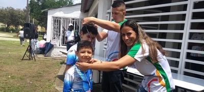 La emoción del deporte y la medallería se vivió en la comuna 5