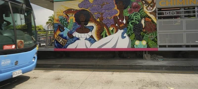El MIO se llena de color