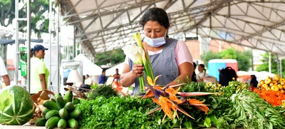 Avanza el segundo día de la “Agroferia y Gran Mercado Campesino” del 2022