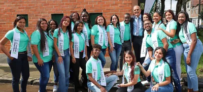 Jóvenes beneficiarios de Todas y Todos a Estudiar recibieron certificaciones académicas