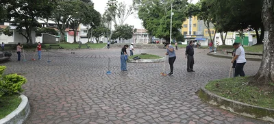Caleños madrugaron a embellecer a la Precursora de la Independencia