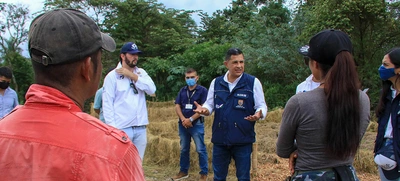 Alcaldía ofrece recompensa para capturar y judicializar a bandas de invasores de tierra
