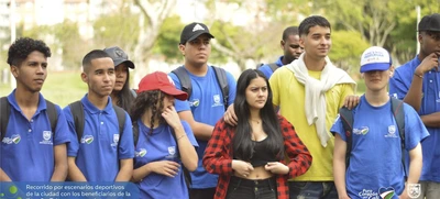 Jóvenes de ‘Todas y Todos a estudiar’ recorrieron los escenarios deportivos de Cali