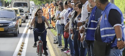 Alcalde Ospina defiende uso de medios de transporte alternativos para descontaminar el planeta