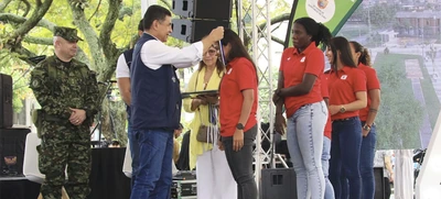 Alcaldía de Cali otorga medallas al Mérito Cívico en su máxima categoría