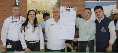 Alcaldía de Cali y residentes de la comuna 8, firman acuerdo para rehabilitación de vías