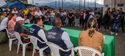 Alcalde Jorge Iván Ospina firma pacto con comerciantes para inicio del proyecto integral Cristo Rey