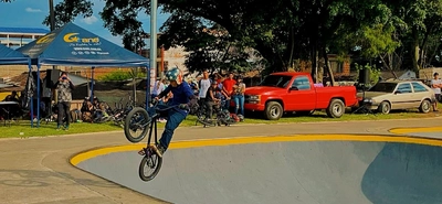 Tres días de adrenalina y acrobacias sobre la bicicleta en el ‘Skatepark’ de Ciudad Córdoba