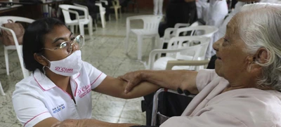 Jóvenes de Todas y Todos a Estudiar vivieron una jornada de práctica y calidad humana