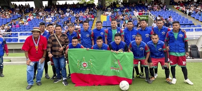 El fútbol, deporte masivo que unió a los pueblos indígenas y a la Fuerza Pública