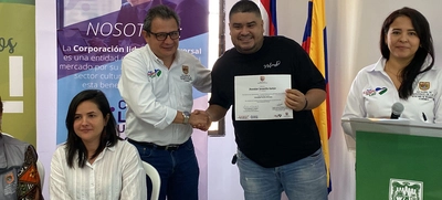 Con lluvia de sonrisas, comenzó la entrega de insumos de los Presupuestos Participativos