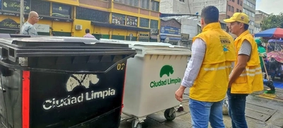 EDRU lidera la instalación de nuevos contenedores de residuos en el centro de Cali