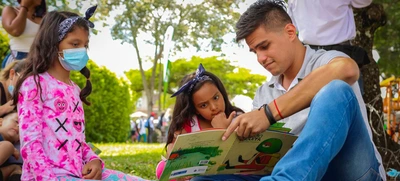 El programa Estímulos Cali inicia diálogos para la formulación de convocatoria vigencia 2023