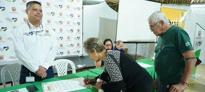 Gobierno caleño y residentes de la comuna 19, firman acuerdo para renovación de vías