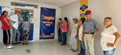 Persona mayor: ¡No haga más filas!