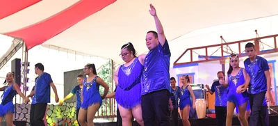 ¡Alerta, organismos de socorro¡ la gente se está infartando en el Mundial de Salsa