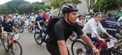 Bicipaseo desde el corazón del deporte, buena prueba en el segundo Día sin carro y moto en Cali