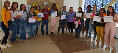 Padres de familia se capacitaron en prácticas para la crianza de sus hijos