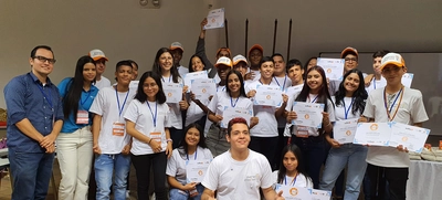Jóvenes CreaTIvos recibieron formación en Tecnologías de la Información