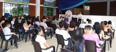 Finalizó diplomado de formación a jóvenes para el desarrollo turístico de la comuna 20