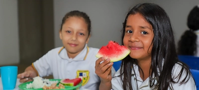 Alcaldía garantiza alimentación escolar y transporte desde el primer día de clases
