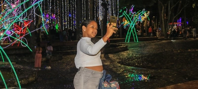 ¡Alumbrado navideño de Cali sinónimo de unión familiar, reactivación económica, cultura ciudadana y mucha alegría!