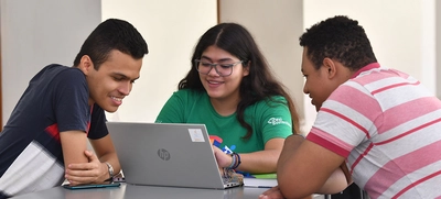 Jóvenes de Todas y Todos a Estudiar inician nuevo semestre en universidades certificadas en alta calidad